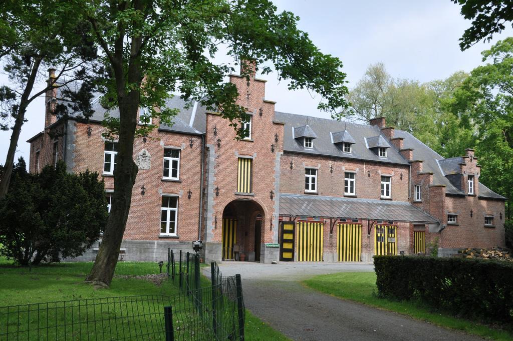 ホテル Lozerkasteel Kruishoutem エクステリア 写真